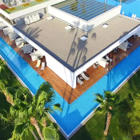 Acanthus Cennet Barut Collection Side