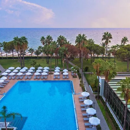 Acanthus Cennet Barut Collection