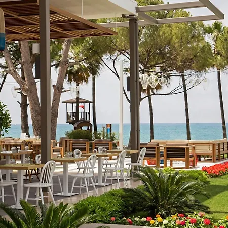 Курортний комплекс Acanthus Cennet Barut Collection