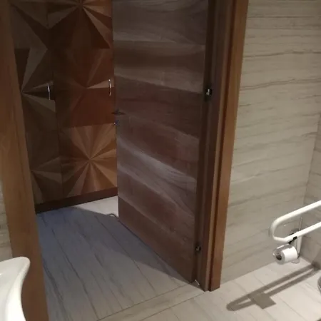 Acanthus Cennet Barut Collection