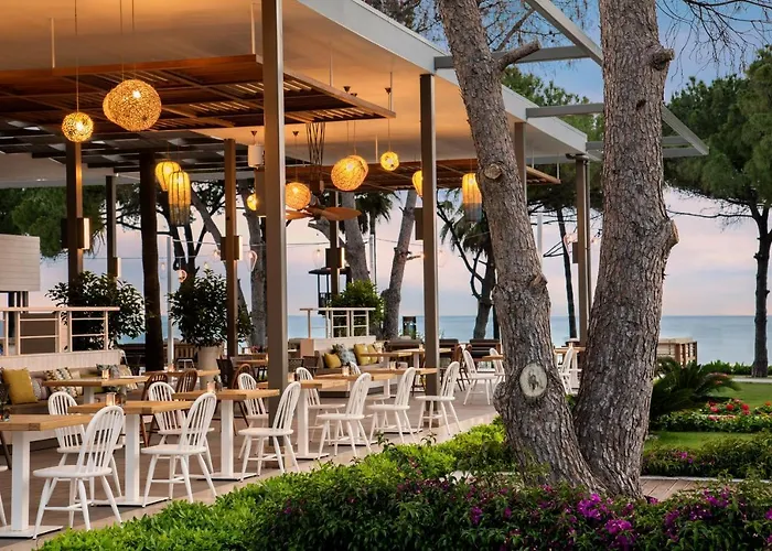 منتجع Acanthus Cennet Barut Collection 5*