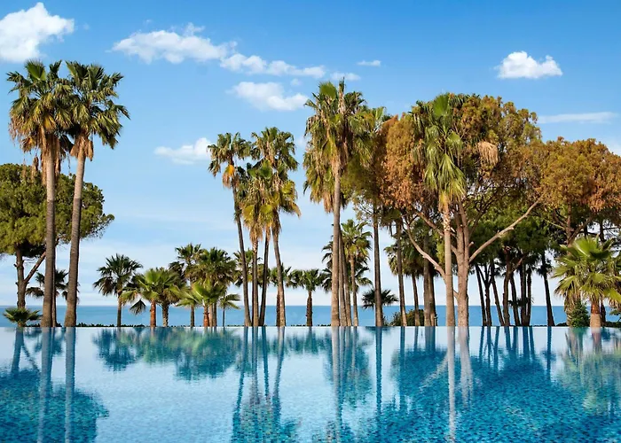 Resort Acanthus Cennet Barut Collection