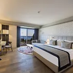 Resort Acanthus Cennet Barut Collection